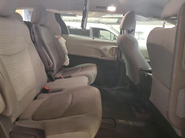 Photo 11 from auction – 2021 TOYOTA SIENNA LE with VIN 5TDKRKEC2MS046039