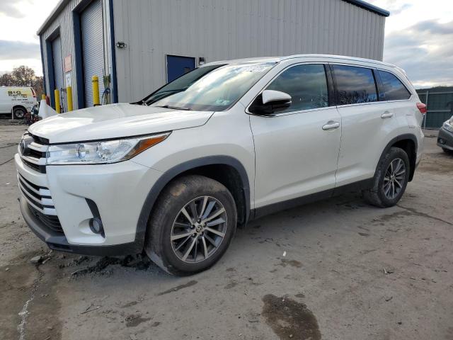 Photo 1 from auction – 2019 TOYOTA HIGHLANDER with VIN 5TDJZRFH8KS625869