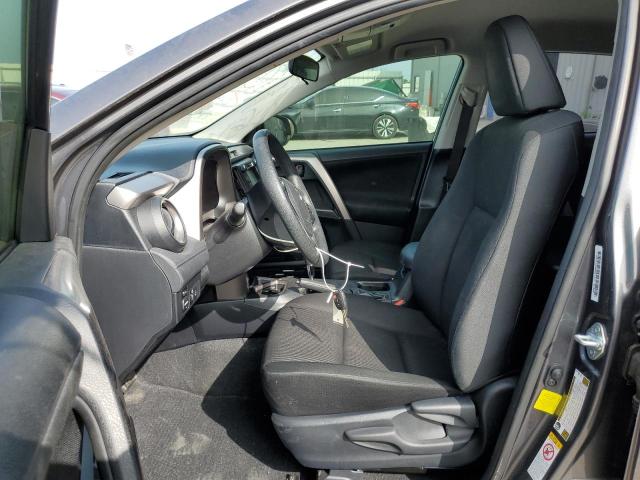 Photo 7 from auction – 2017 TOYOTA RAV4 LE with VIN JTMZFREV1HJ136660