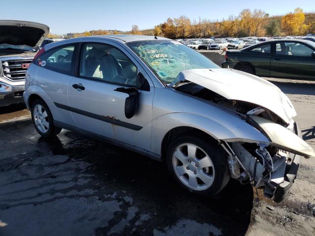 Photo 4 from auction – 2001 FORD FOCUS ZX3 with VIN 3FAFP31371R176874