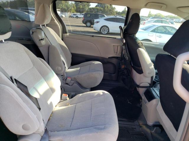 Photo 11 from auction – 2017 TOYOTA SIENNA LE with VIN 5TDKZ3DC4HS844488