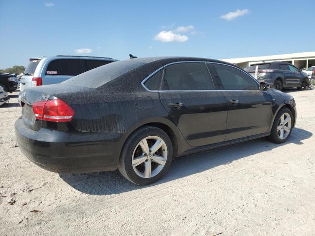 Photo 3 from auction – 2015 VOLKSWAGEN PASSAT S with VIN 1VWAS7A32FC101237