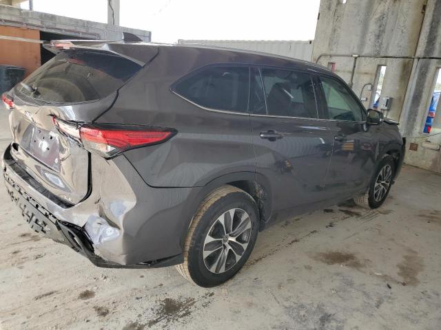 Photo 3 from auction – 2022 TOYOTA HIGHLANDER with VIN 5TDGZRAH1NS543777