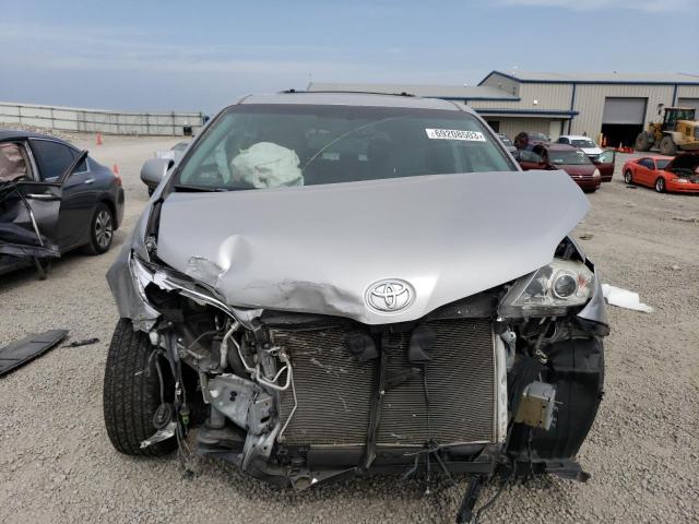 Photo 5 from auction – 2015 TOYOTA SIENNA XLE with VIN 5TDYK3DC2FS665457