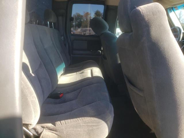 Photo 10 from auction – 2003 CHEVROLET SILVERADO with VIN 2GCEC19V731154490