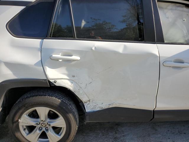 Photo 11 from auction – 2020 TOYOTA RAV4 XLE with VIN JTMP1RFV6LD065273