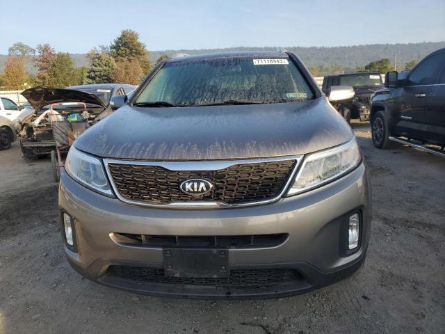 Photo 5 from auction – 2015 KIA SORENTO LX with VIN 5XYKTDA74FG569732