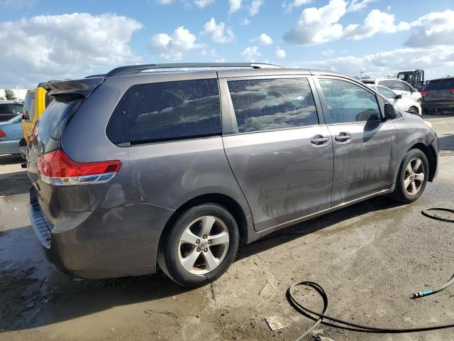 Photo 3 from auction – 2011 TOYOTA SIENNA LE with VIN 5TDKK3DC0BS136752