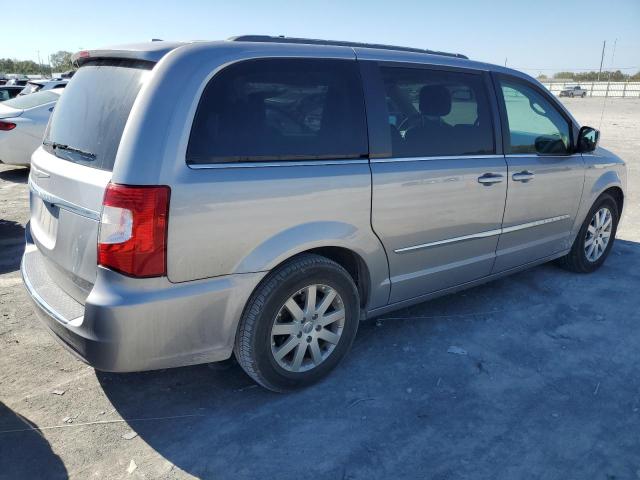 Photo 3 from auction – 2016 CHRYSLER TOWN & COU with VIN 2C4RC1BG2GR205995