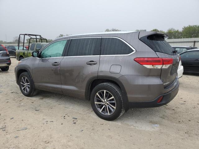 Photo 2 from auction – 2017 TOYOTA HIGHLANDER with VIN 5TDJZRFH8HS456879