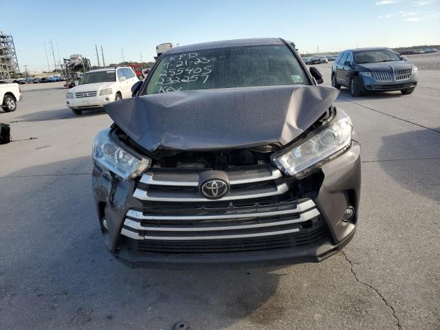 Photo 5 from auction – 2017 TOYOTA HIGHLANDER with VIN 5TDZZRFH1HS232257