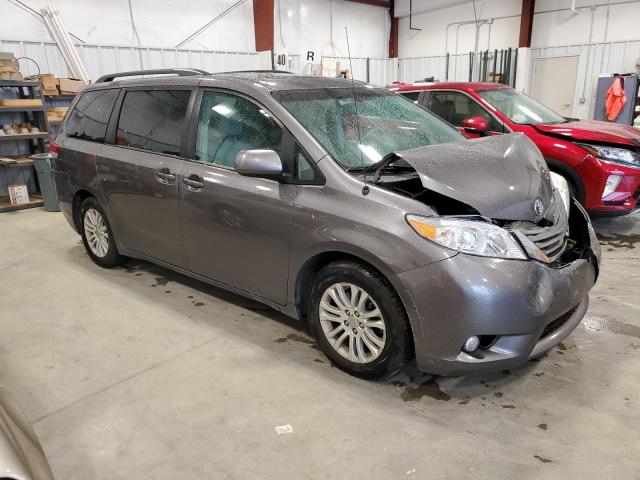 Photo 4 from auction – 2011 TOYOTA SIENNA XLE with VIN 5TDYK3DC7BS116363