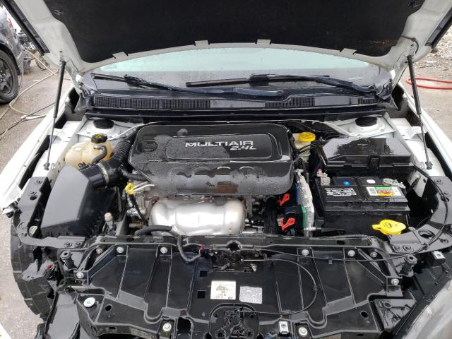 Photo 11 from auction – 2015 CHRYSLER 200 LIMITE with VIN 1C3CCCAB4FN673539