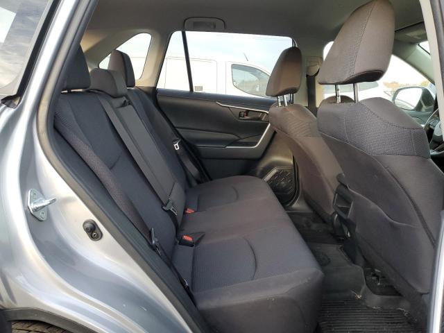 Photo 10 from auction – 2020 TOYOTA RAV4 LE with VIN JTMG1RFV5LD067614