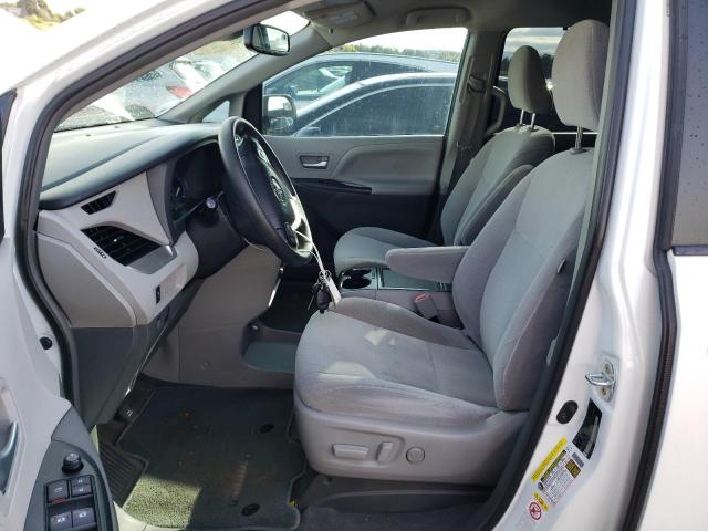 Photo 7 from auction – 2018 TOYOTA SIENNA LE with VIN 5TDKZ3DC9JS928991