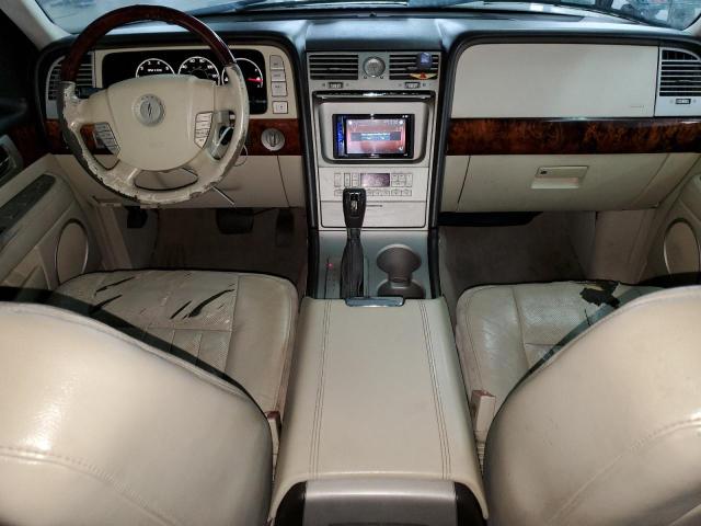 Photo 8 from auction – 2003 LINCOLN NAVIGATOR with VIN 5LMFU28RX3LJ18808