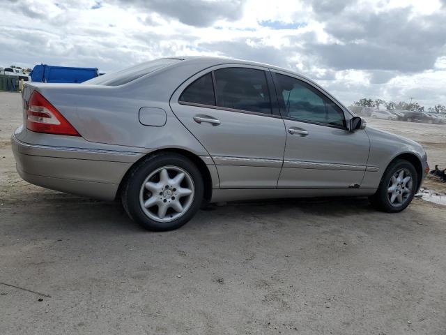 Photo 3 from auction – 2003 MERCEDES-BENZ C 320 with VIN WDBRF64J63F333153