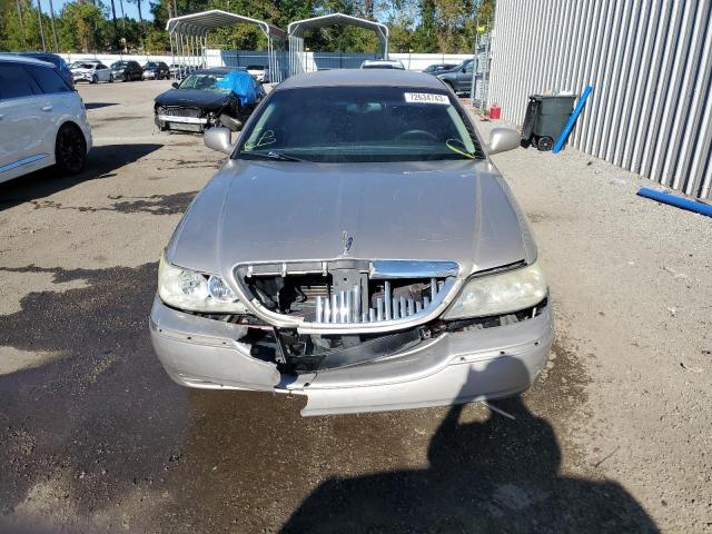 Photo 5 from auction – 2003 LINCOLN TOWN CAR E with VIN 1LNHM81W73Y695801