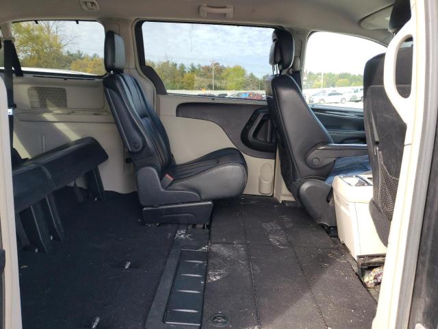 Photo 11 from auction – 2011 CHRYSLER TOWN & COU with VIN 2A4RR8DG6BR630952