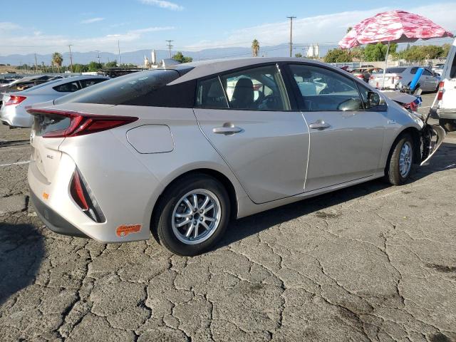 Photo 3 from auction – 2020 TOYOTA PRIUS PRIM with VIN JTDKARFP0L3159571