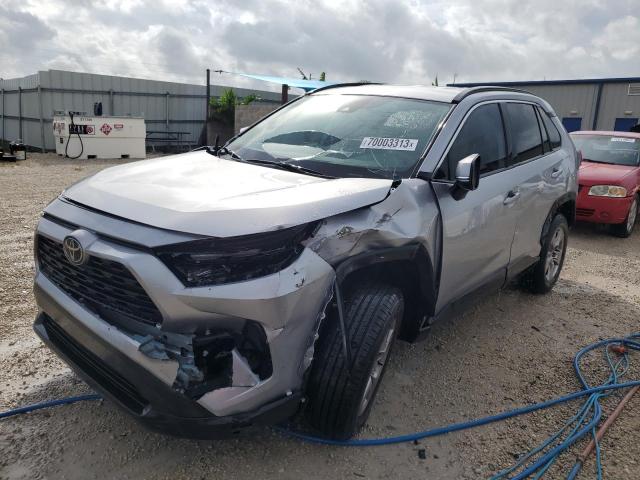 TOYOTA RAV4 XLE 2022 with VIN 2T3W1RFV7NC210792 - Photo from auction