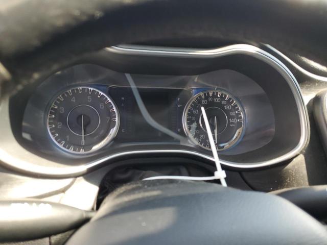 Photo 9 from auction – 2015 CHRYSLER 200 LIMITE with VIN 1C3CCCAB9FN701898