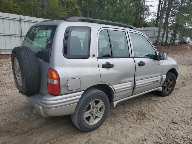 Photo 3 from auction – 2002 CHEVROLET TRACKER LT with VIN 2CNBE634X26941991