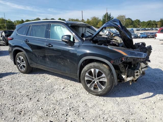 Photo 4 from auction – 2021 TOYOTA HIGHLANDER with VIN 5TDGZRBHXMS546920