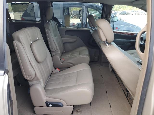 Photo 11 from auction – 2016 CHRYSLER TOWN & COU with VIN 2C4RC1CG4GR283662