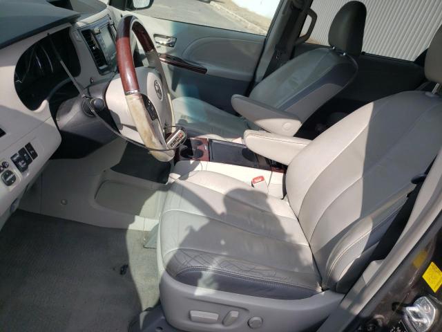 Photo 7 from auction – 2011 TOYOTA SIENNA XLE with VIN 5TDYK3DC0BS062968
