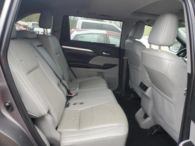 Photo 11 from auction – 2019 TOYOTA HIGHLANDER with VIN 5TDJZRFH3KS708710