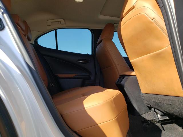 Снимка 11 от търг – 2019 LEXUS UX 200 с VIN JTHY3JBH6K2013392