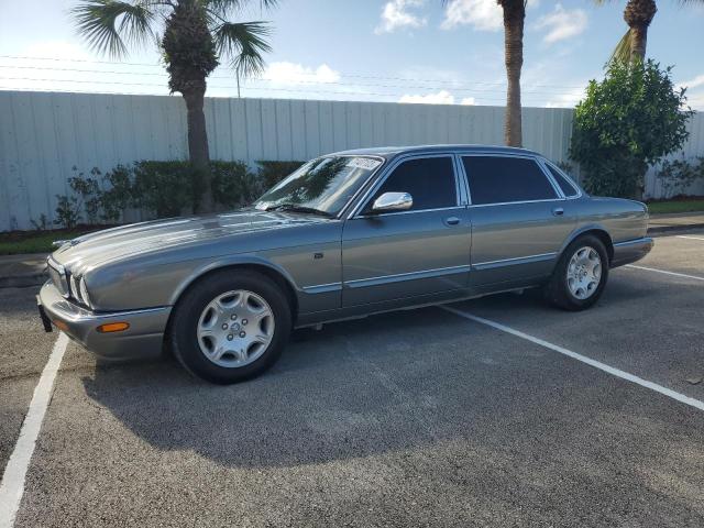 JAGUAR VANDENPLAS 2002 with VIN SAJDA24C72LF49358 - Photo from auction