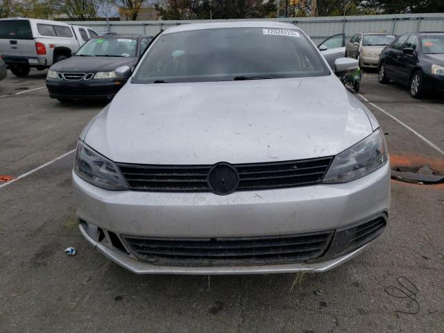 Photo 5 from auction – 2012 VOLKSWAGEN JETTA TDI with VIN 3VWLL7AJ5CM410053