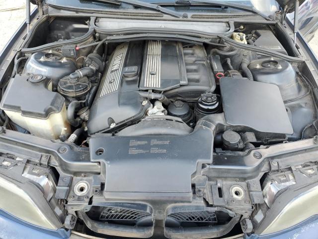 Photo 11 from auction – 2004 BMW 325 I with VIN WBAET37424NJ45280