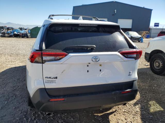 Photo 6 from auction – 2020 TOYOTA RAV4 LE with VIN JTMF1RFV6LD066192