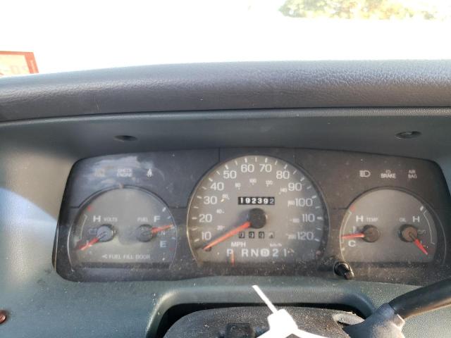 Photo 9 from auction – 2000 MERCURY GRAND MARQ with VIN 2MEFM74W0YX625158