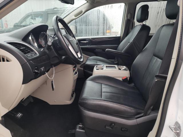 Photo 7 from auction – 2016 CHRYSLER TOWN & COU with VIN 2C4RC1BG4GR138736