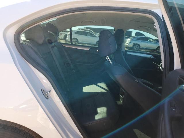 Photo 10 from auction – 2017 VOLKSWAGEN JETTA SE with VIN 3VWDB7AJ6HM305195