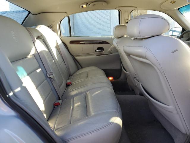 Photo 10 from auction – 2000 LINCOLN TOWN CAR E with VIN 1LNHM81W2YY894312