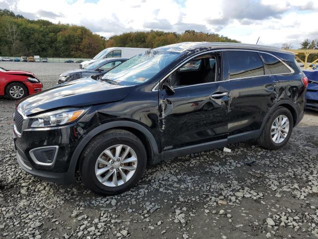 KIA SORENTO LX 2017 with VIN 5XYPGDA34HG285785 - Photo from auction