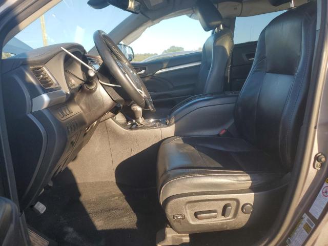Photo 7 from auction – 2017 TOYOTA HIGHLANDER with VIN 5TDJZRFH9HS464263