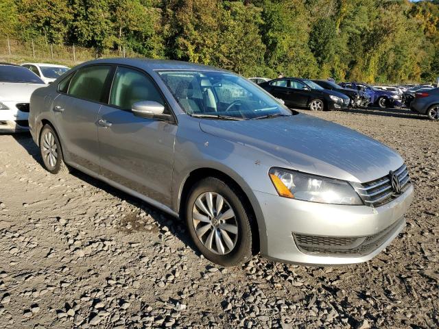 Photo 4 from auction – 2013 VOLKSWAGEN PASSAT S with VIN 1VWAP7A32DC085944