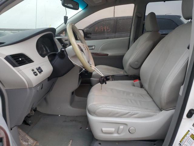 Photo 7 from auction – 2011 TOYOTA SIENNA XLE with VIN 5TDYK3DC3BS040222