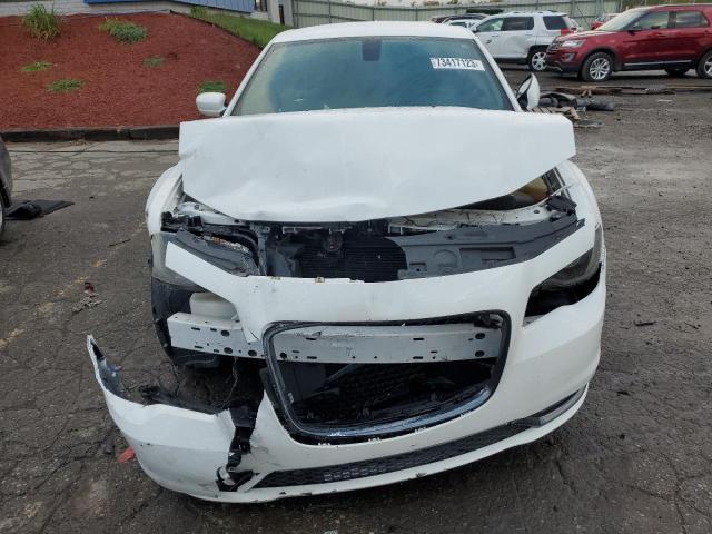 Photo 5 from auction – 2019 CHRYSLER 300 S with VIN 2C3CCAGG2KH610630