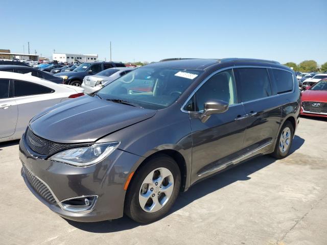 CHRYSLER PACIFICA T 2017 with VIN 2C4RC1EG5HR622749 - Photo from auction