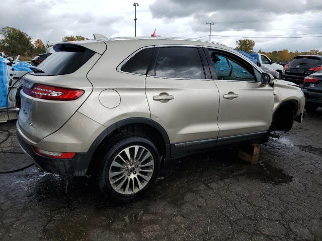 Photo 3 from auction – 2017 LINCOLN MKC RESERV with VIN 5LMCJ3D93HUL40180