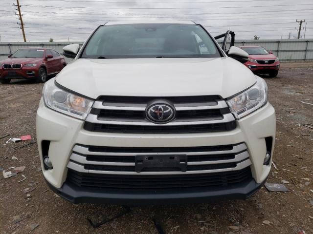 Photo 5 from auction – 2018 TOYOTA HIGHLANDER with VIN 5TDJZRFH0JS538238