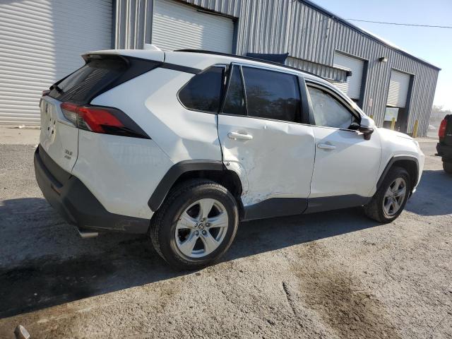 Photo 3 from auction – 2020 TOYOTA RAV4 XLE with VIN JTMP1RFV6LD065273