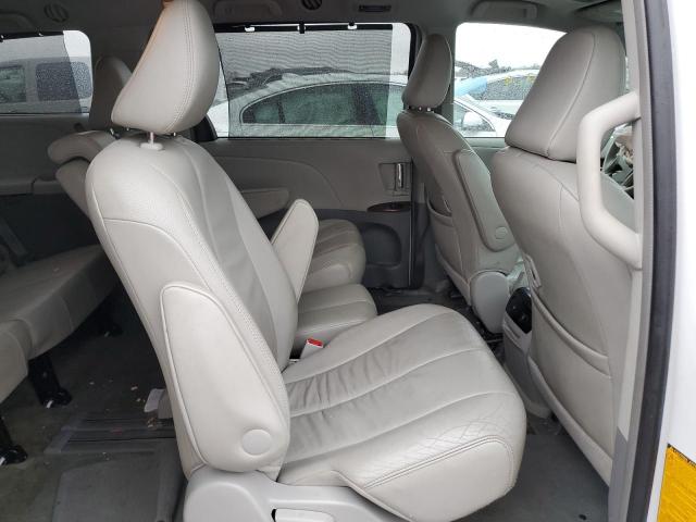 Photo 11 from auction – 2012 TOYOTA SIENNA XLE with VIN 5TDYK3DCXCS278733